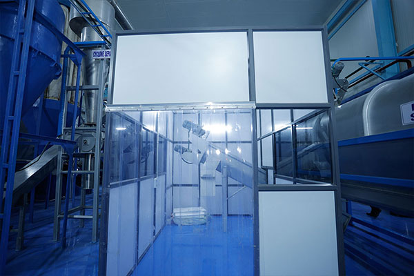 Salt spray chamber