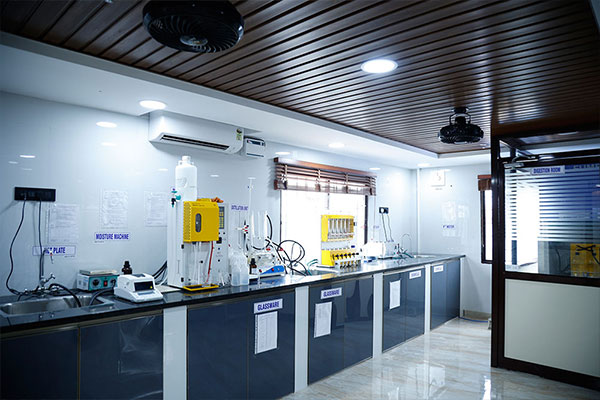 Salt spray chamber