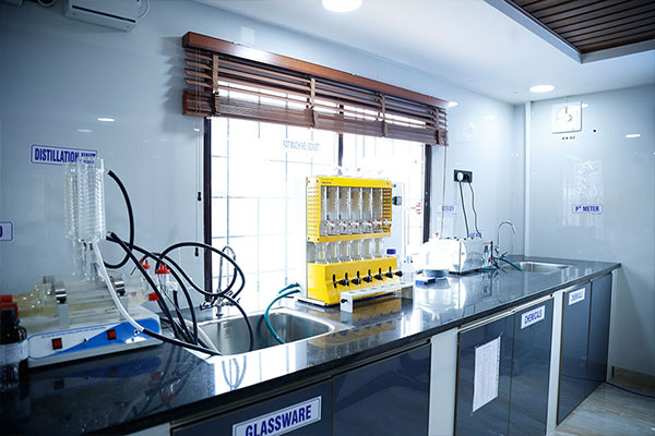 Salt spray chamber