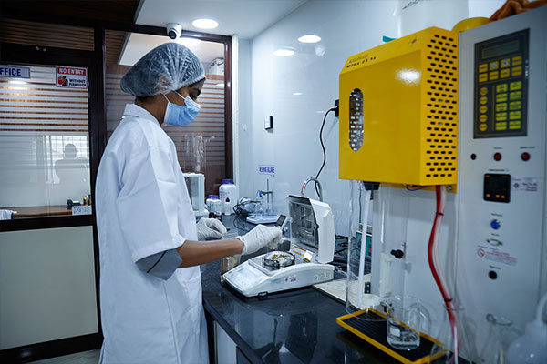 Salt spray chamber